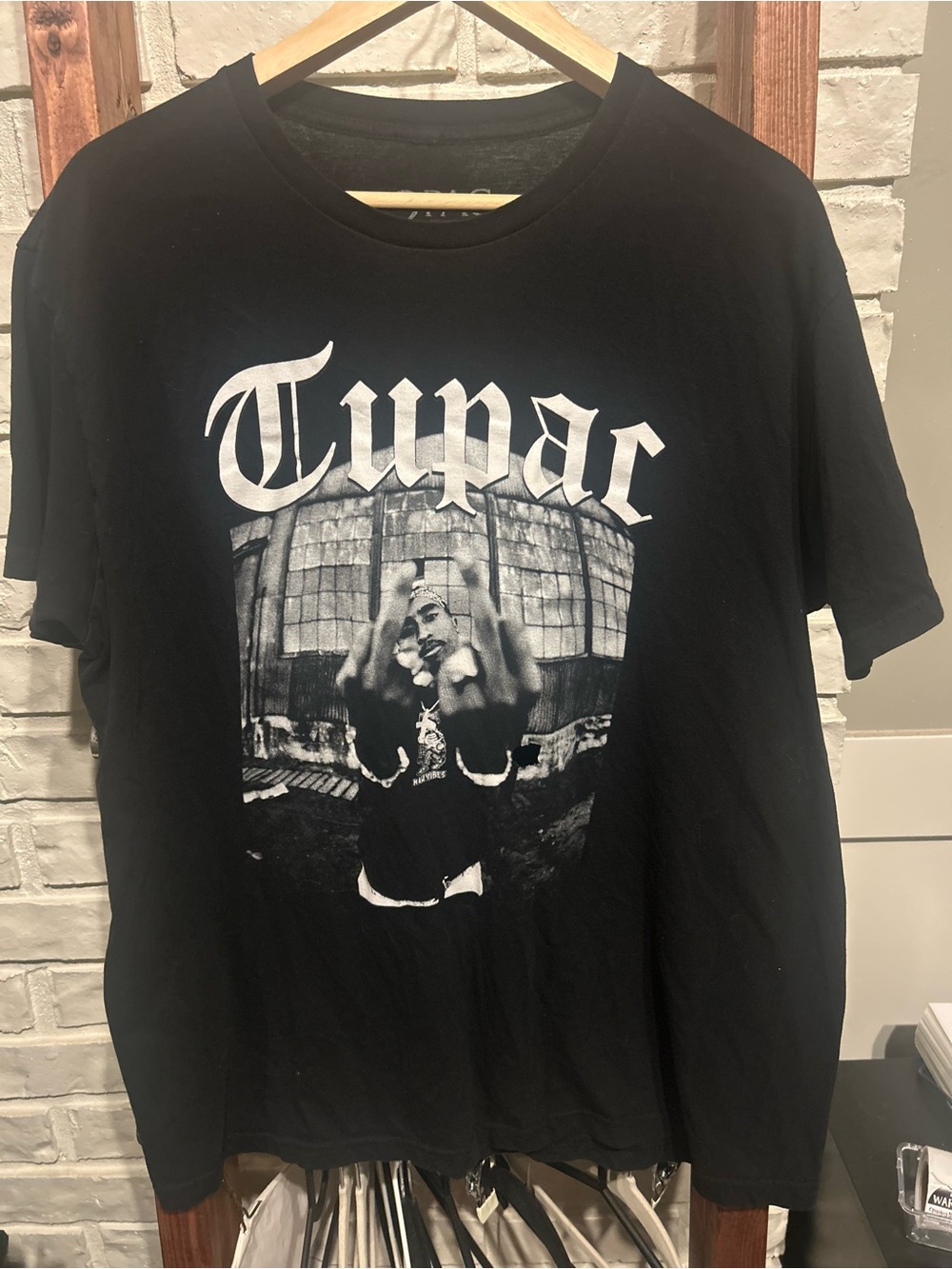 Tupac Black Tee Shirt Size XL Extra-Large Hip Hop 2Pac Rap Thug Life